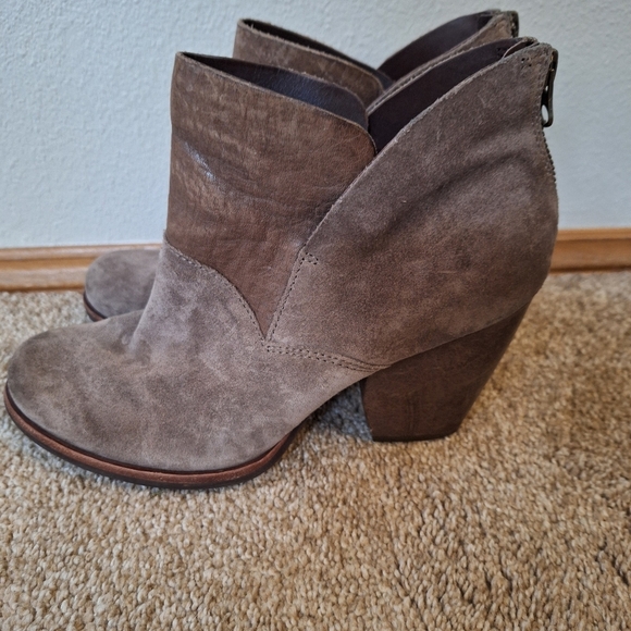Kork-Ease Shoes Castaneda Women's Bootie size 9 brown leather ankle boot - Picture 2 of 11